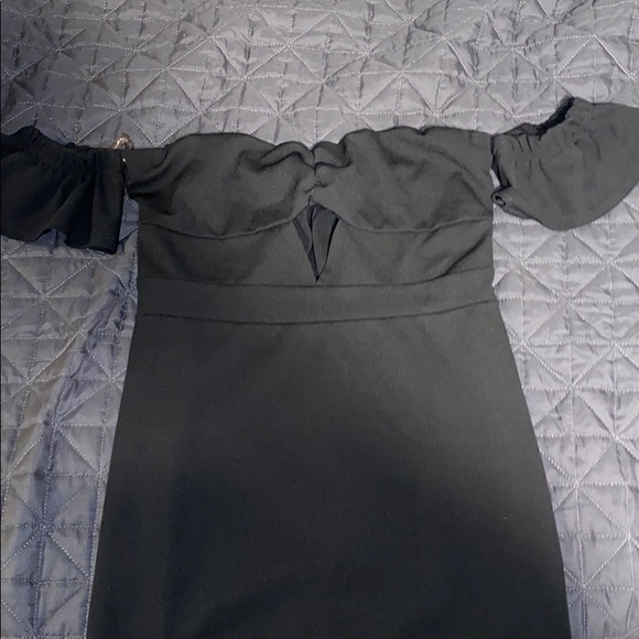 Lack off the shoulder dress
